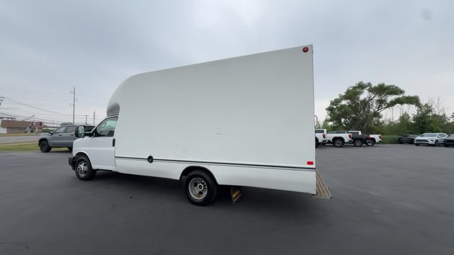 Used 2017 GMC Savana 3500 RWD image 6