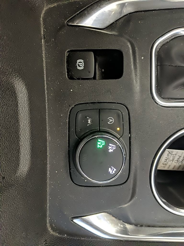 Used 2023 Chevrolet Traverse LT w/ LPO, Floor Liner Package image 26