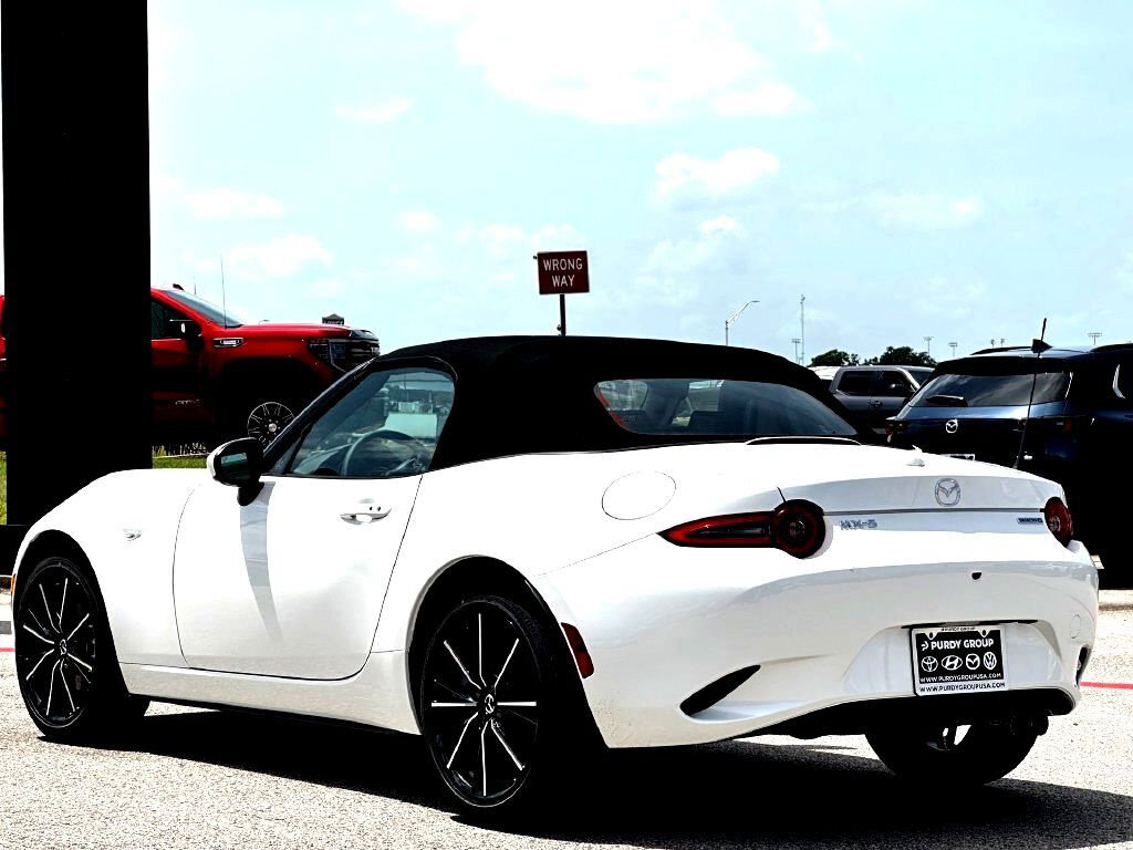 New 2026 MAZDA MX-5 Miata Grand Touring RWD image 6