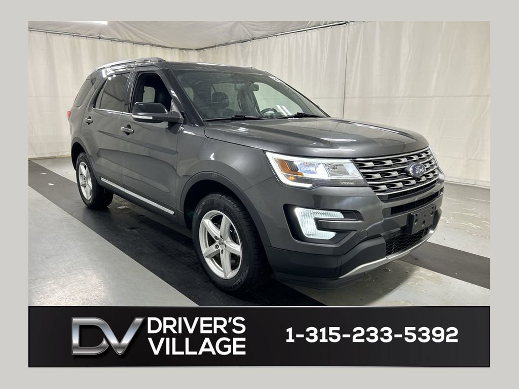 Used 2017 Ford Explorer XLT w/ Equipment Group 201A image 1