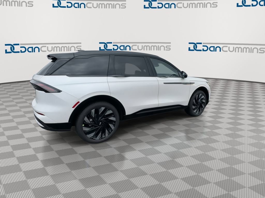 New 2026 Lincoln Nautilus Reserve w/ Jet Appearance Package AWD/4WD image 8