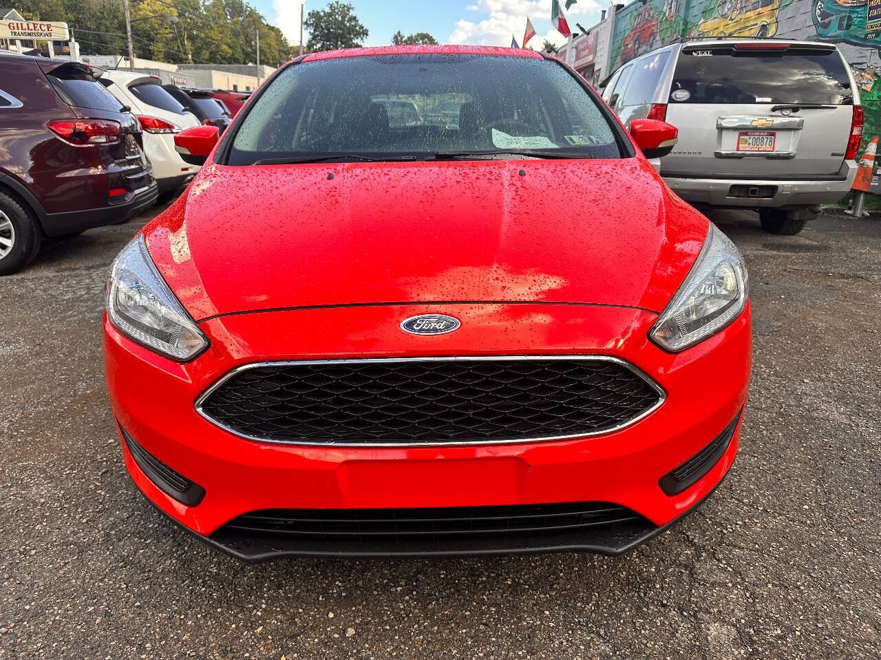 Used 2016 Ford Focus SE image 2