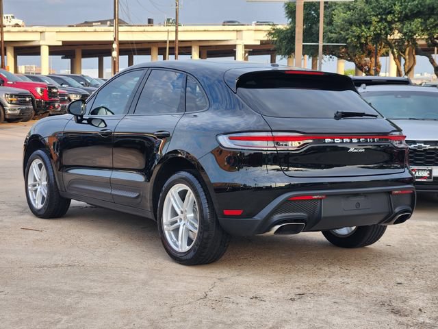 Used 2025 Porsche Macan AWD/4WD image 5