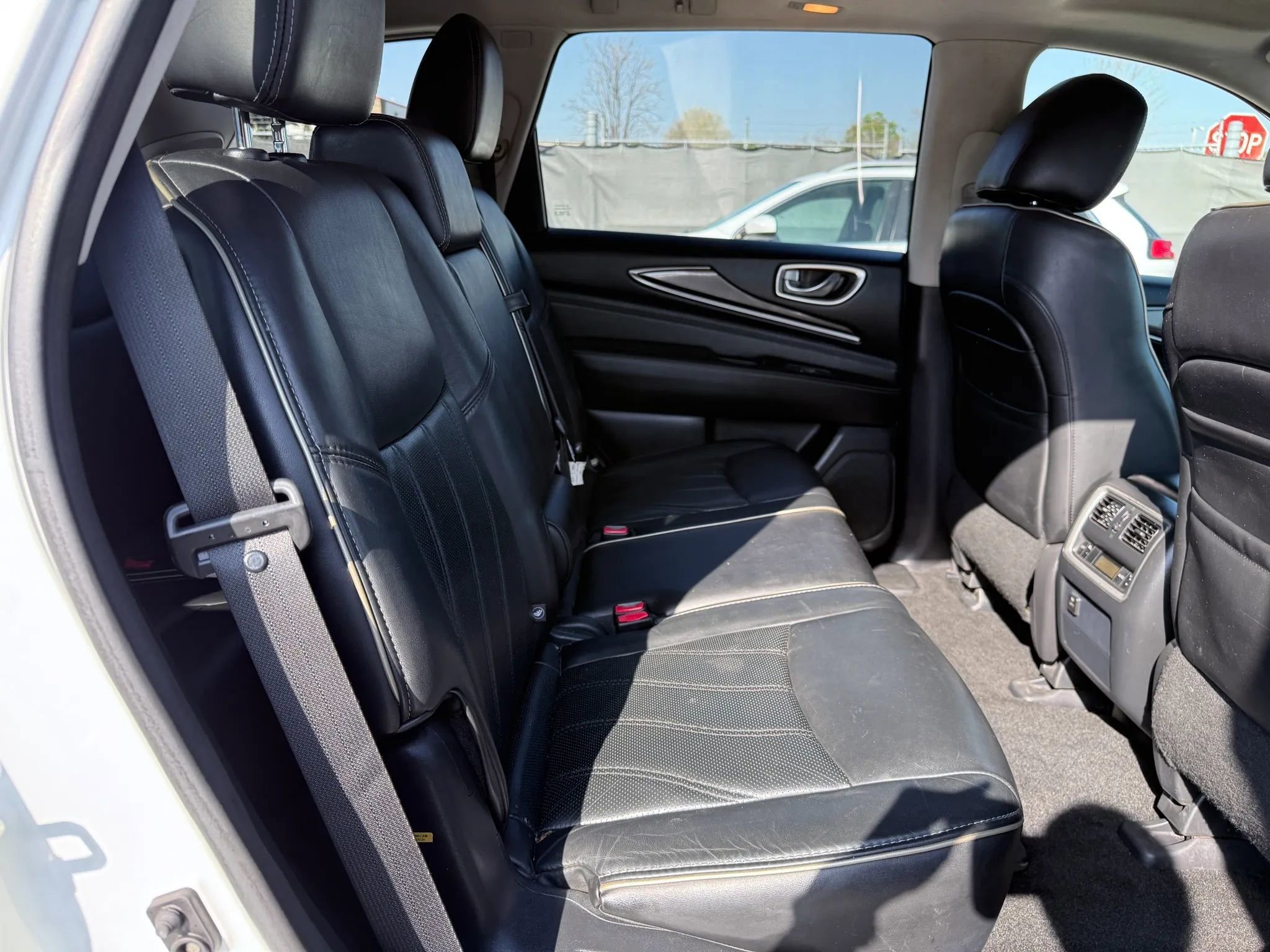 Used 2016 INFINITI QX60 AWD w/ Premium Plus Package image 20