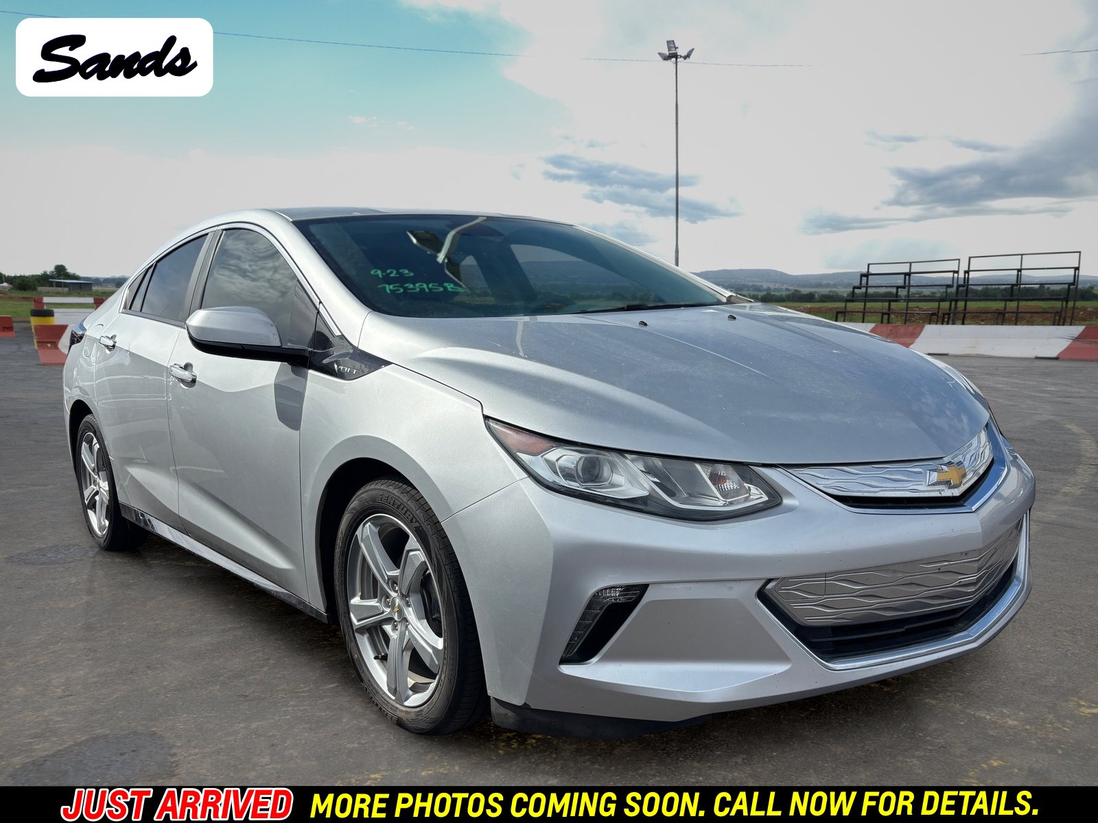 Used 2016 Chevrolet Volt LT w/ Comfort Package FWD image 1