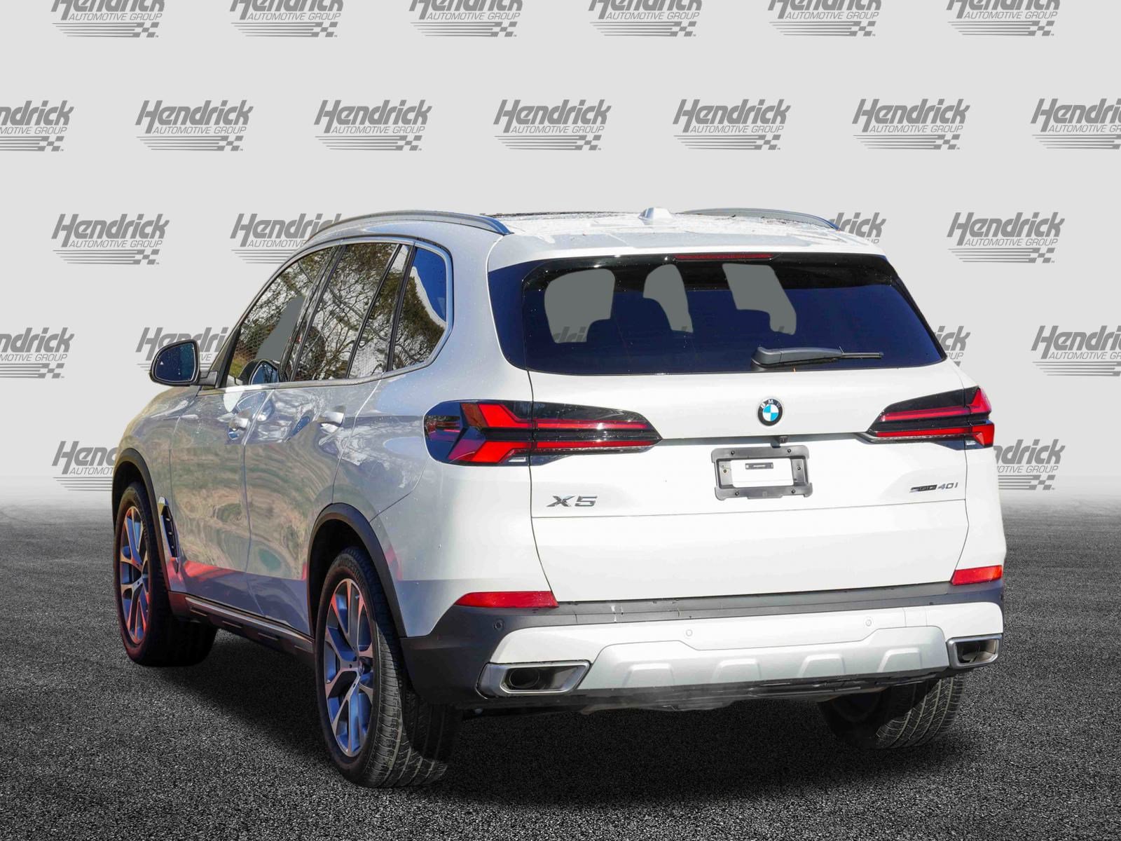 Used 2025 BMW X5 sDrive40i w/ Premium Package image 6