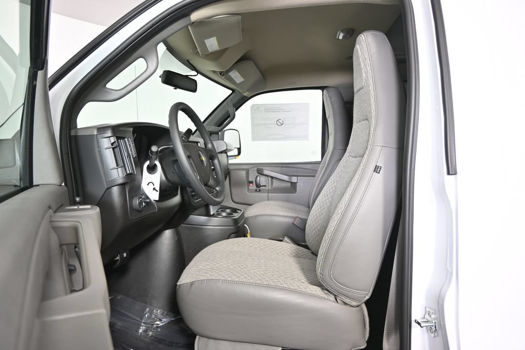 New 2026 Chevrolet Express 3500 w/ Driver Convenience Package RWD image 20