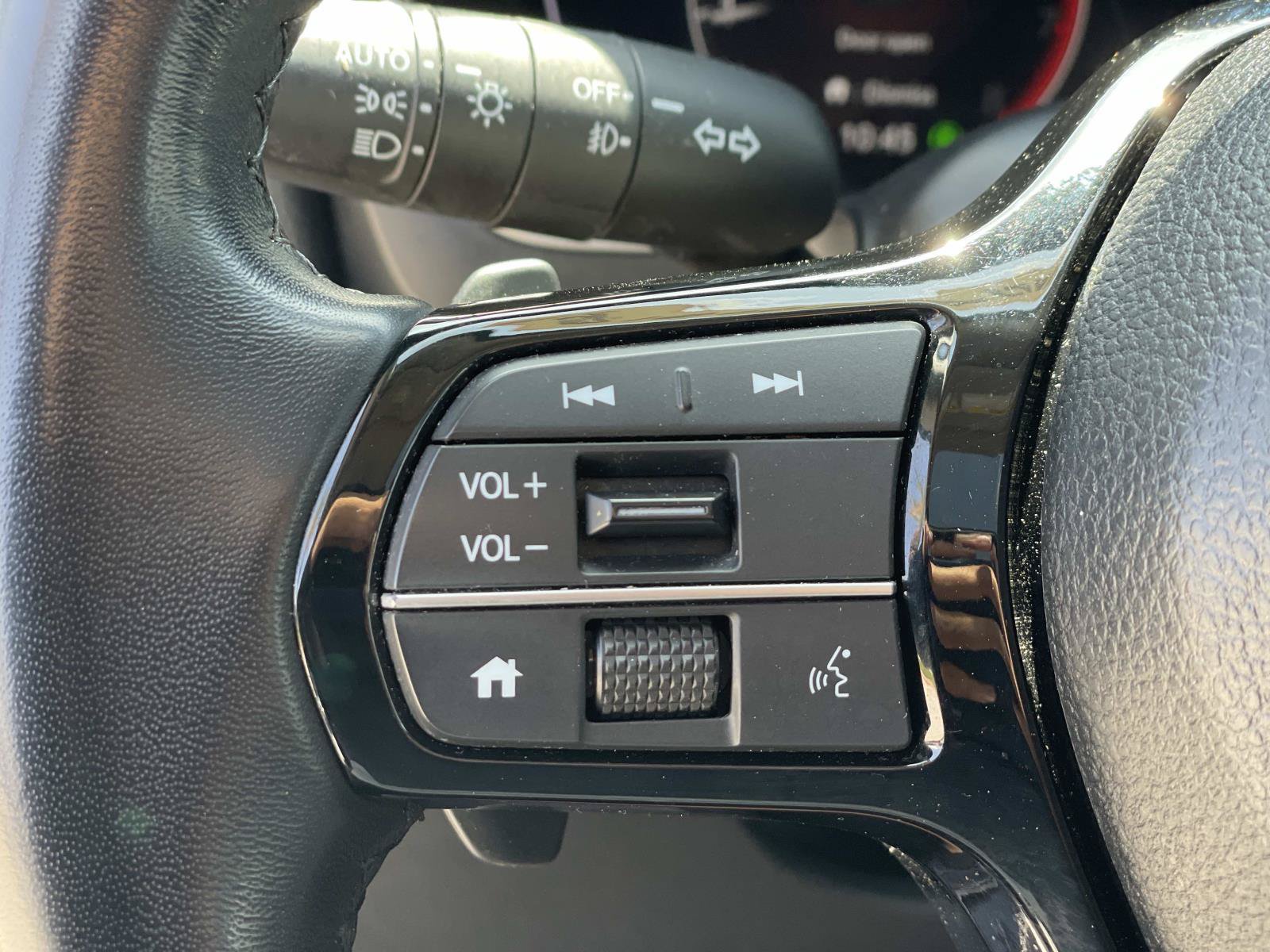 Certified 2024 Honda Pilot Touring image 5