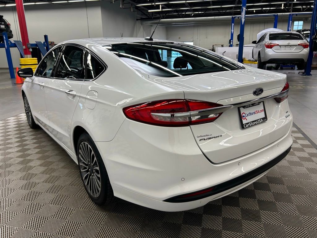 Used 2018 Ford Fusion SE w/ Fusion SE Technology Package image 5