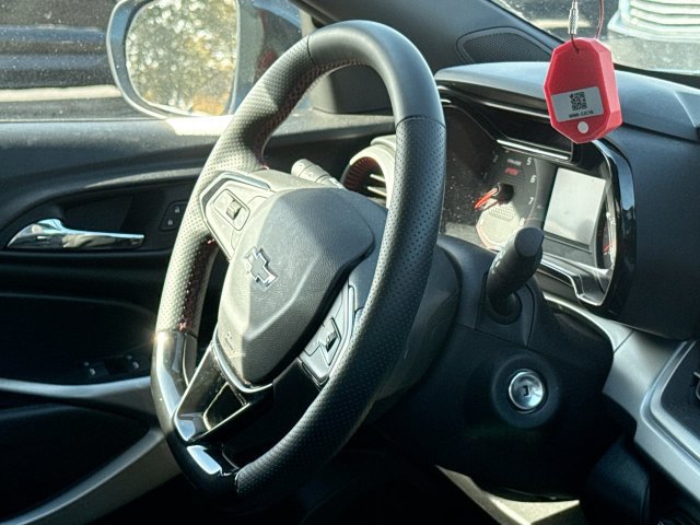Used 2024 Chevrolet Trax RS w/ Driver Confidence Package FWD image 12