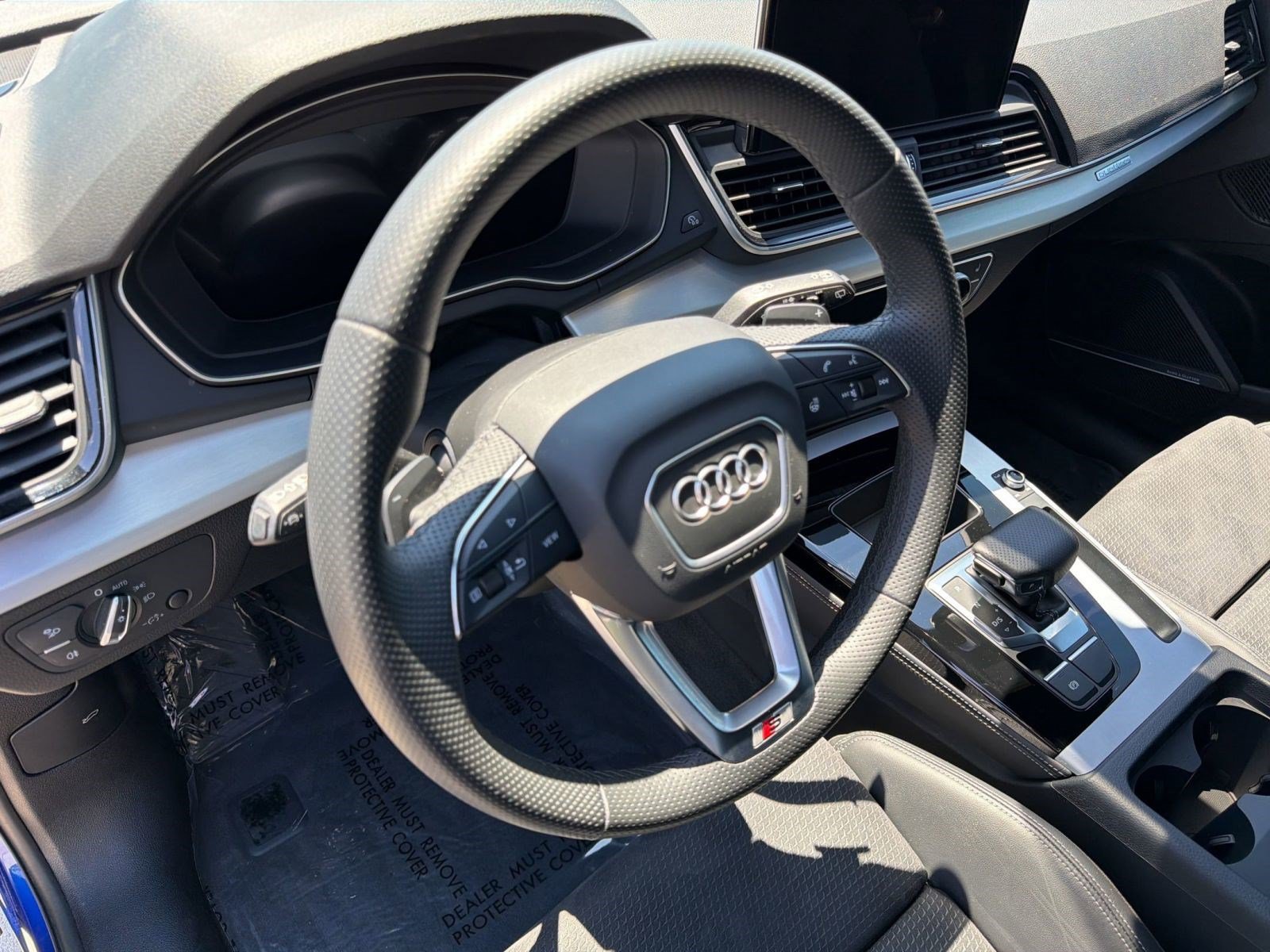 Used 2025 Audi Q5 e Premium Plus w/ Premium Plus Package AWD/4WD image 4