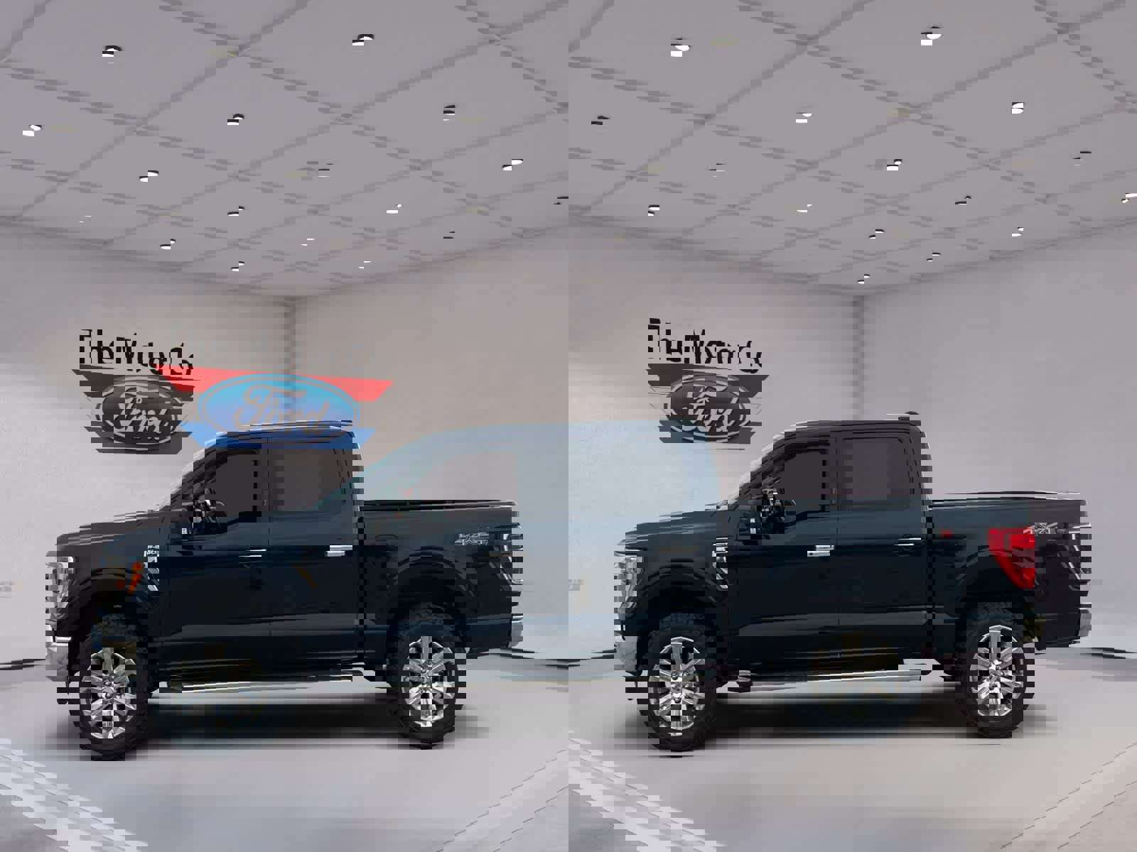 Certified 2022 Ford F150 XLT w/ Equipment Group 302A High image 8