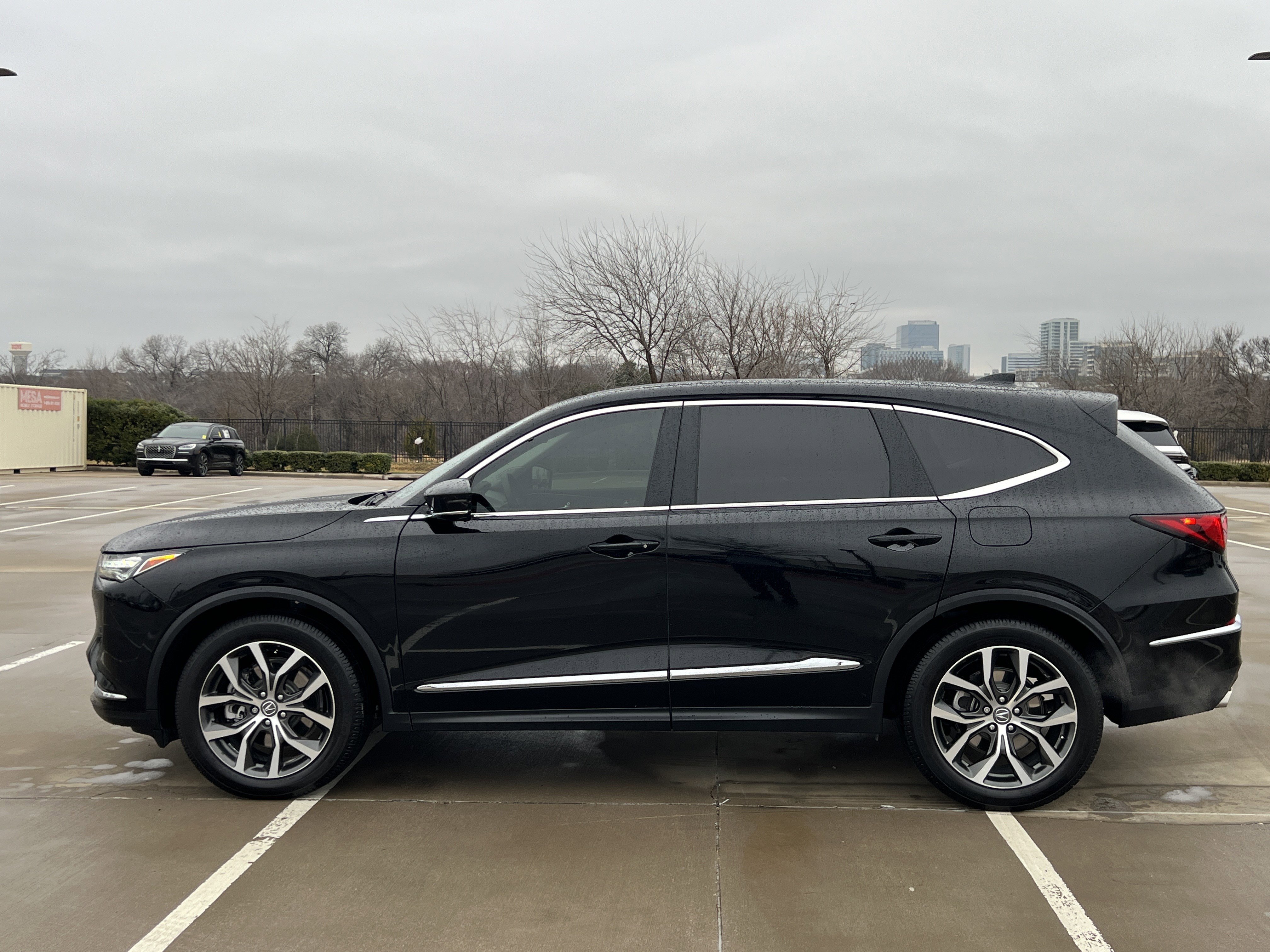 Used 2022 Acura MDX SH-AWD w/ Technology Package image 4