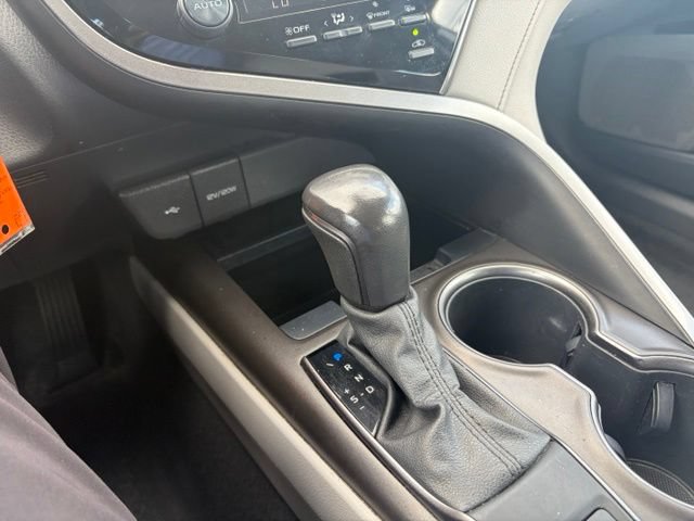 Used 2021 Toyota Camry SE w/ Cold Weather Package AWD/4WD image 12