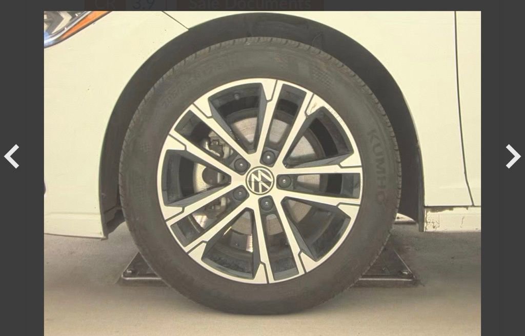 Used 2025 Volkswagen Jetta Sport image 9