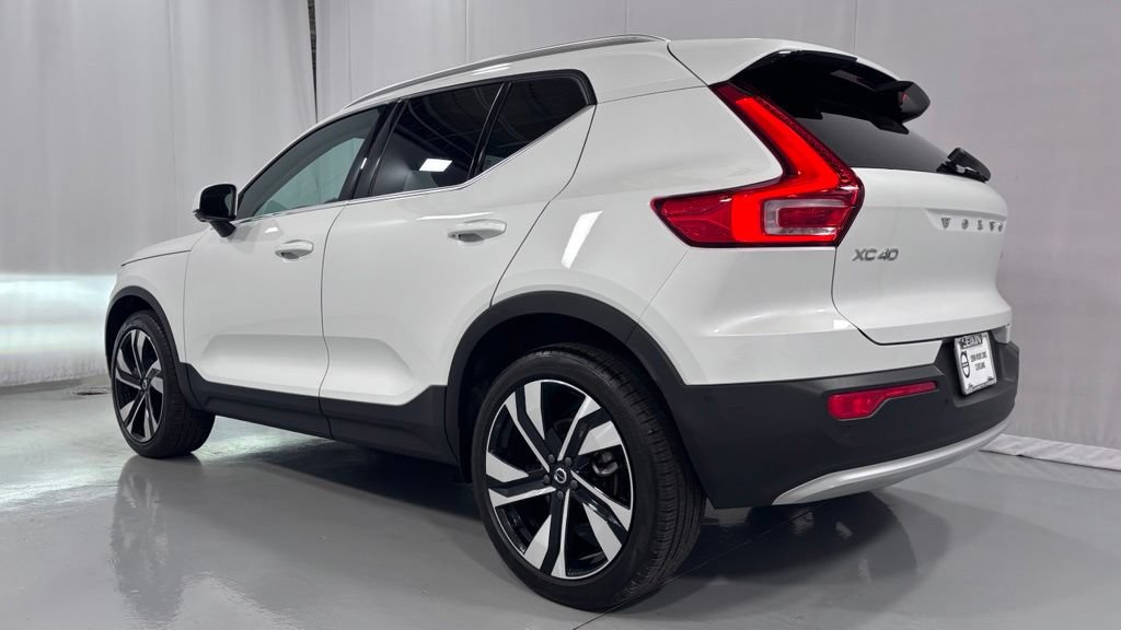 Used 2024 Volvo XC40 B5 Plus w/ Protection Package Premier AWD/4WD image 8