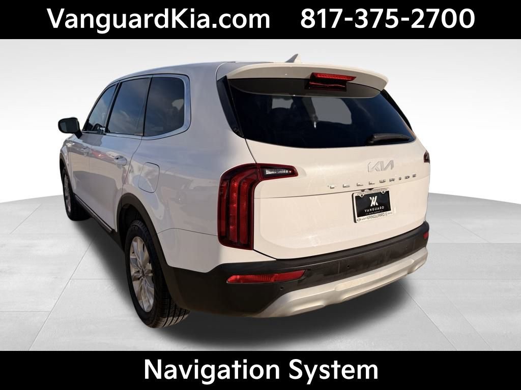Certified 2022 Kia Telluride LX image 3