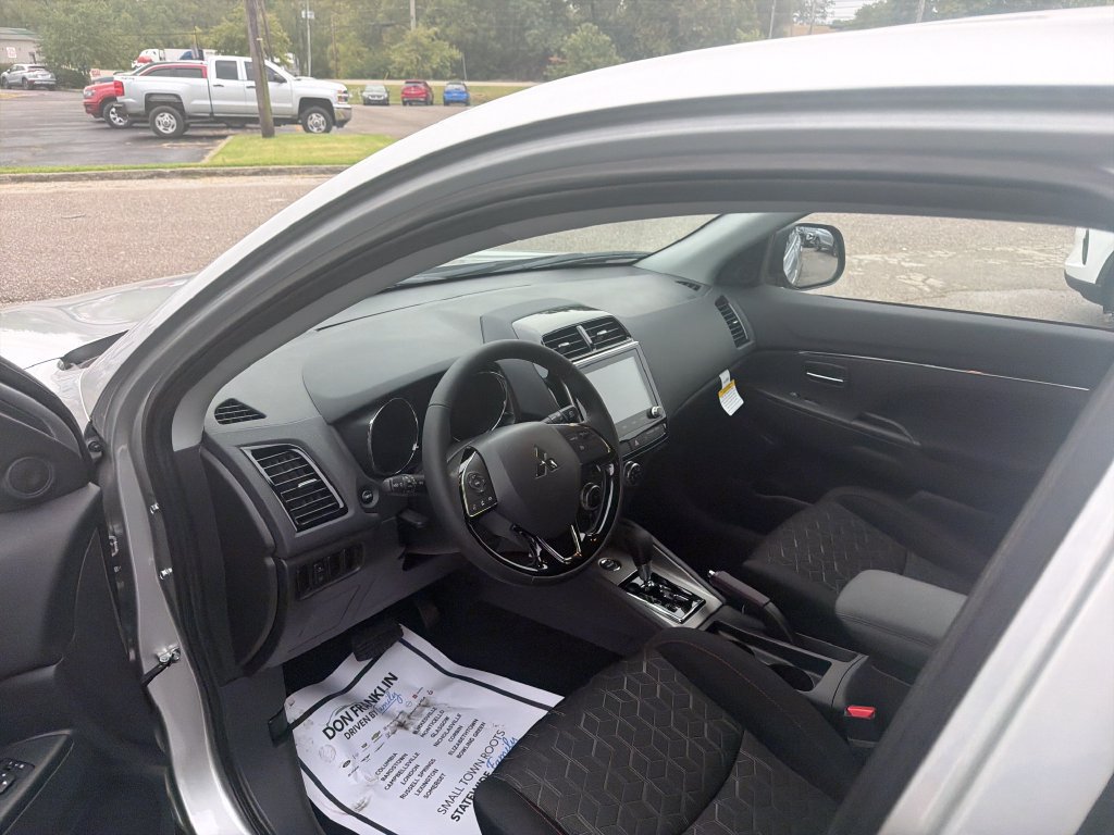 New 2027 Mitsubishi Outlander Sport LE AWD/4WD image 16