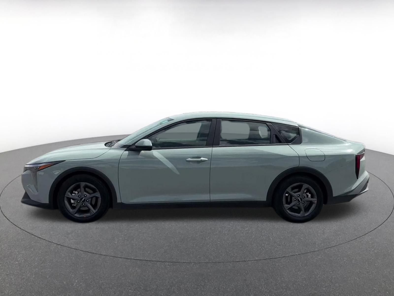 Used 2026 Kia K4 FWD image 8