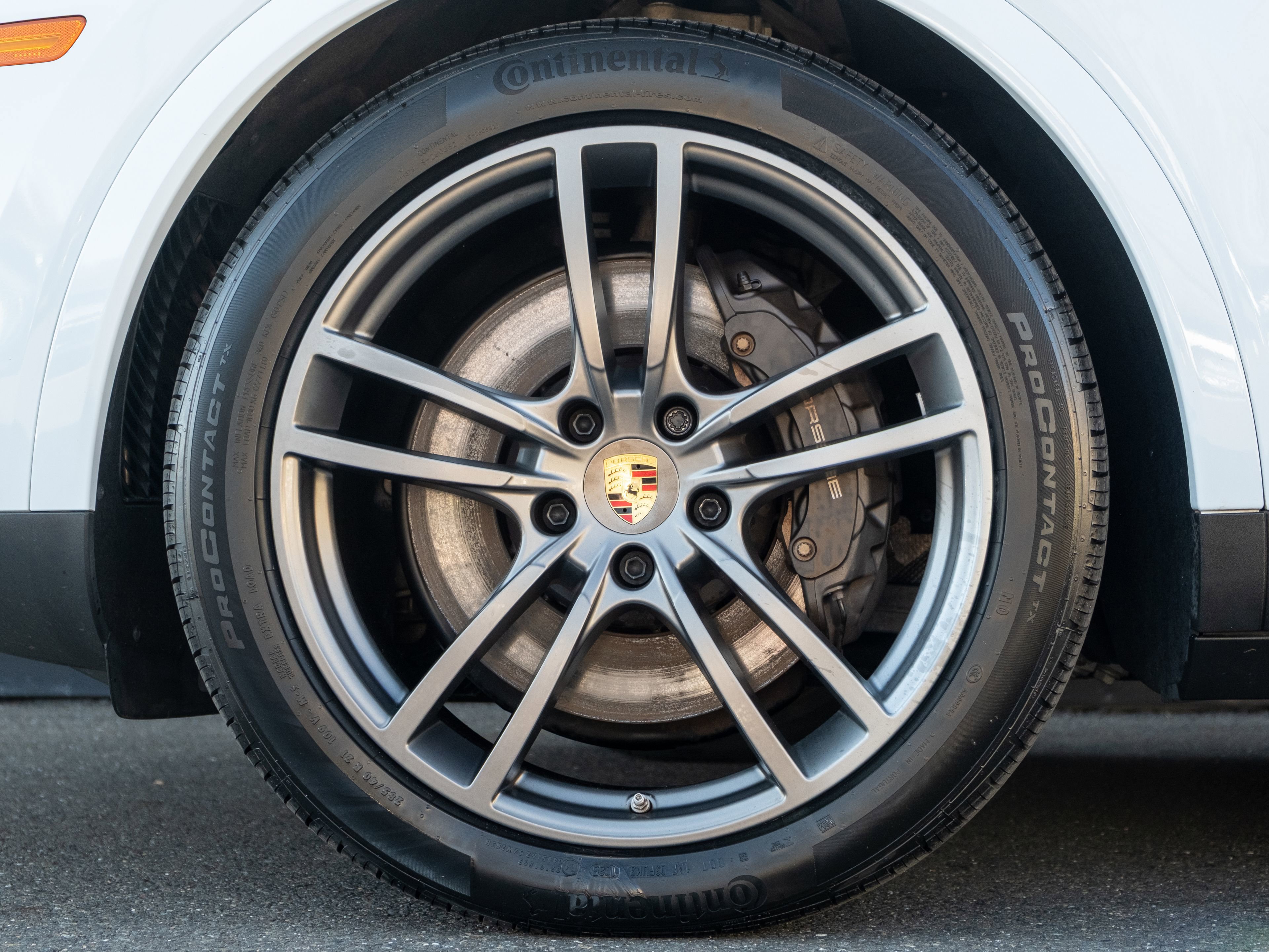 Certified 2023 Porsche Cayenne Coupe image 12