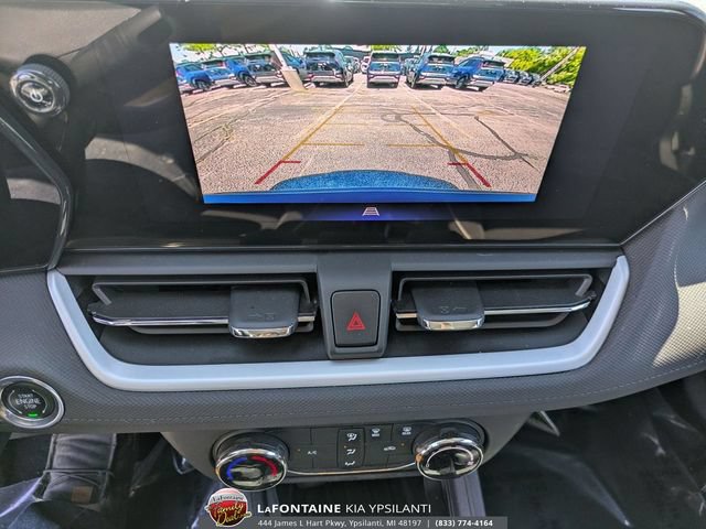 Used 2025 Chevrolet TrailBlazer LS FWD image 24