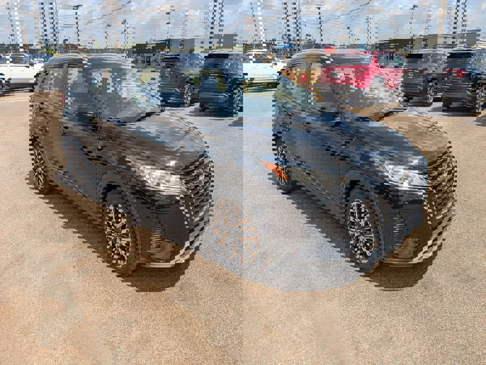 Used 2024 Nissan Kicks SV image 8