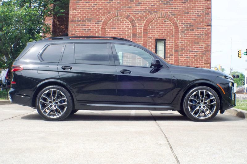 Used 2023 BMW X7 xDrive40i AWD/4WD image 4