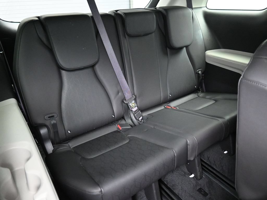 Certified 2024 Kia Carnival LX FWD image 22