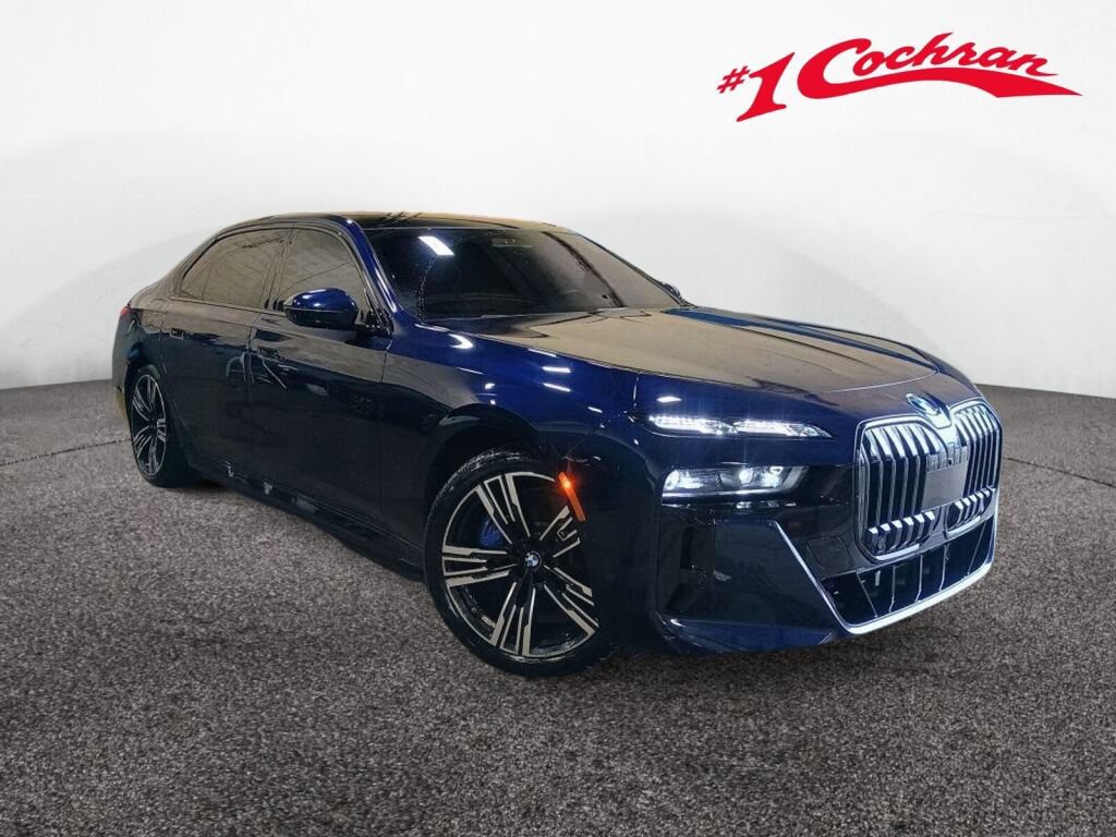 Used 2023 BMW i7 xDrive60 AWD/4WD image 1