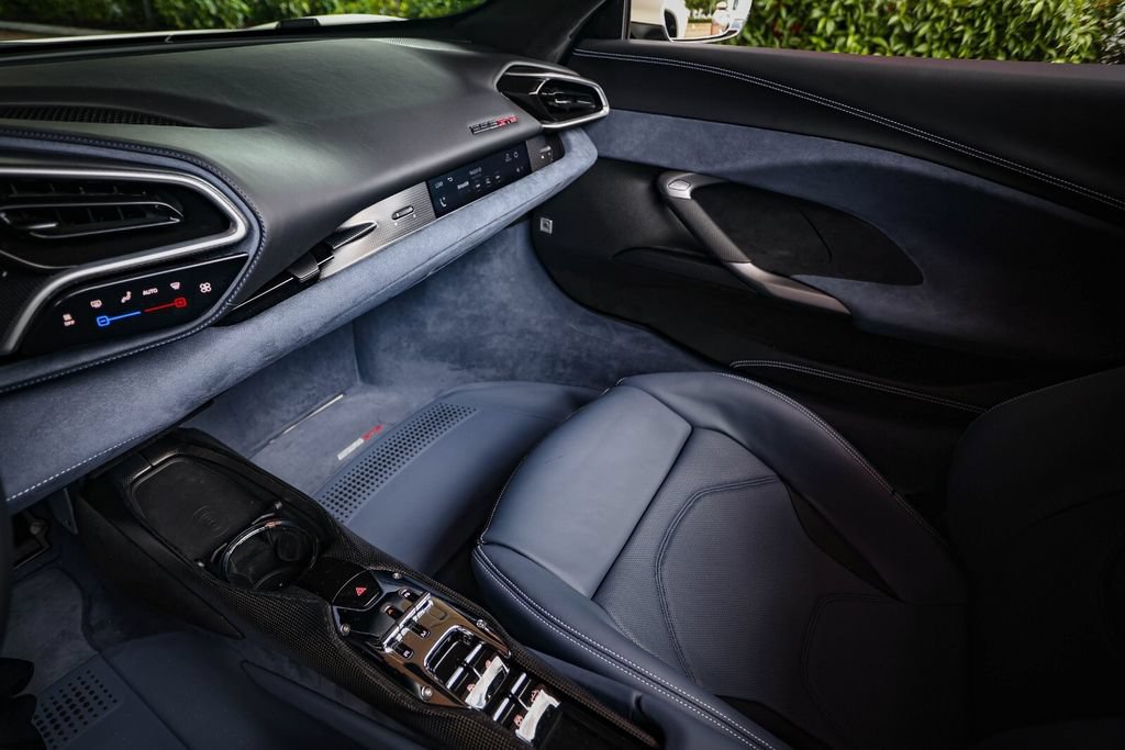 Certified 2026 Ferrari 296 GTS RWD image 32