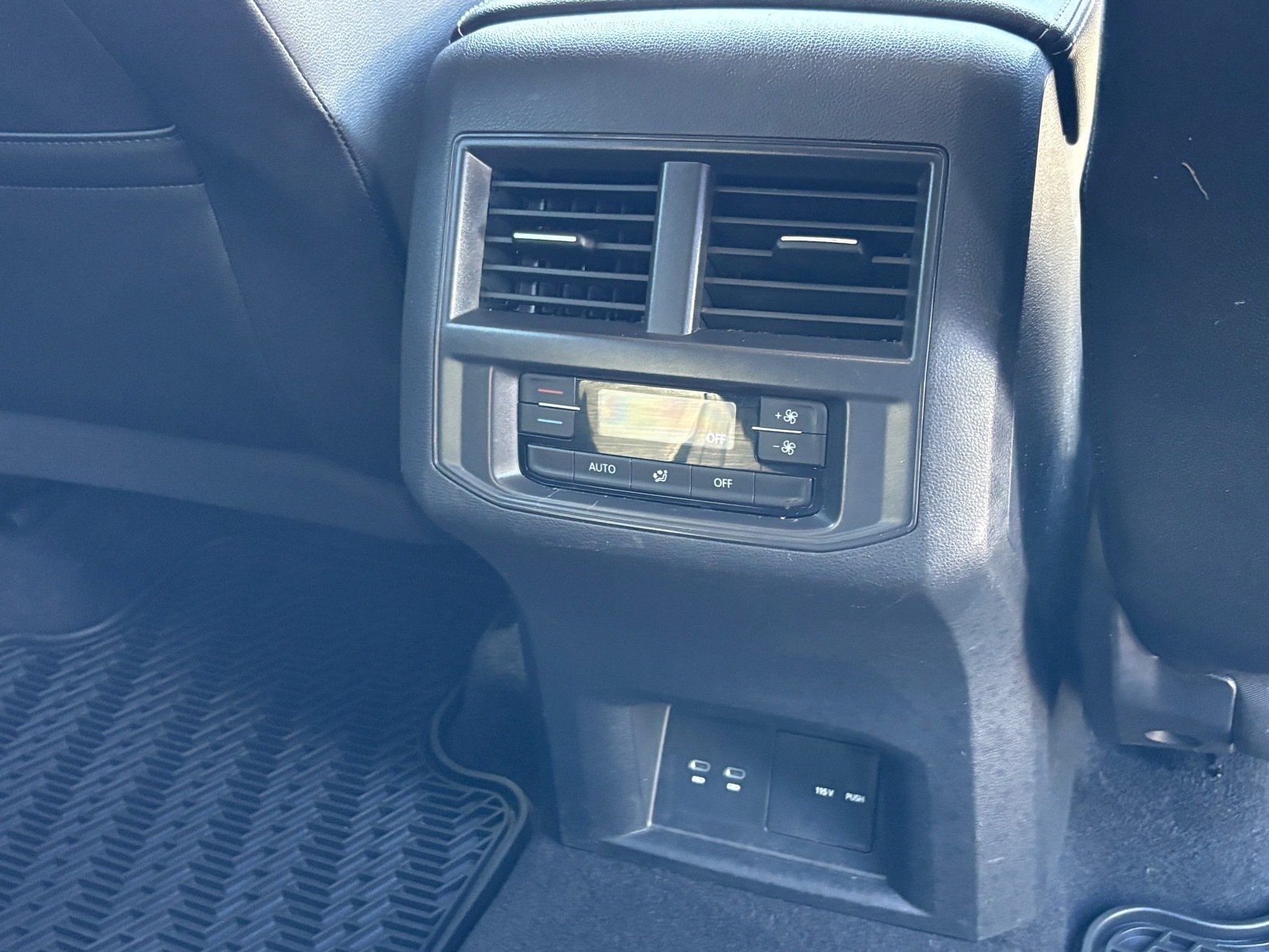 Used 2021 Volkswagen Atlas SE FWD image 30