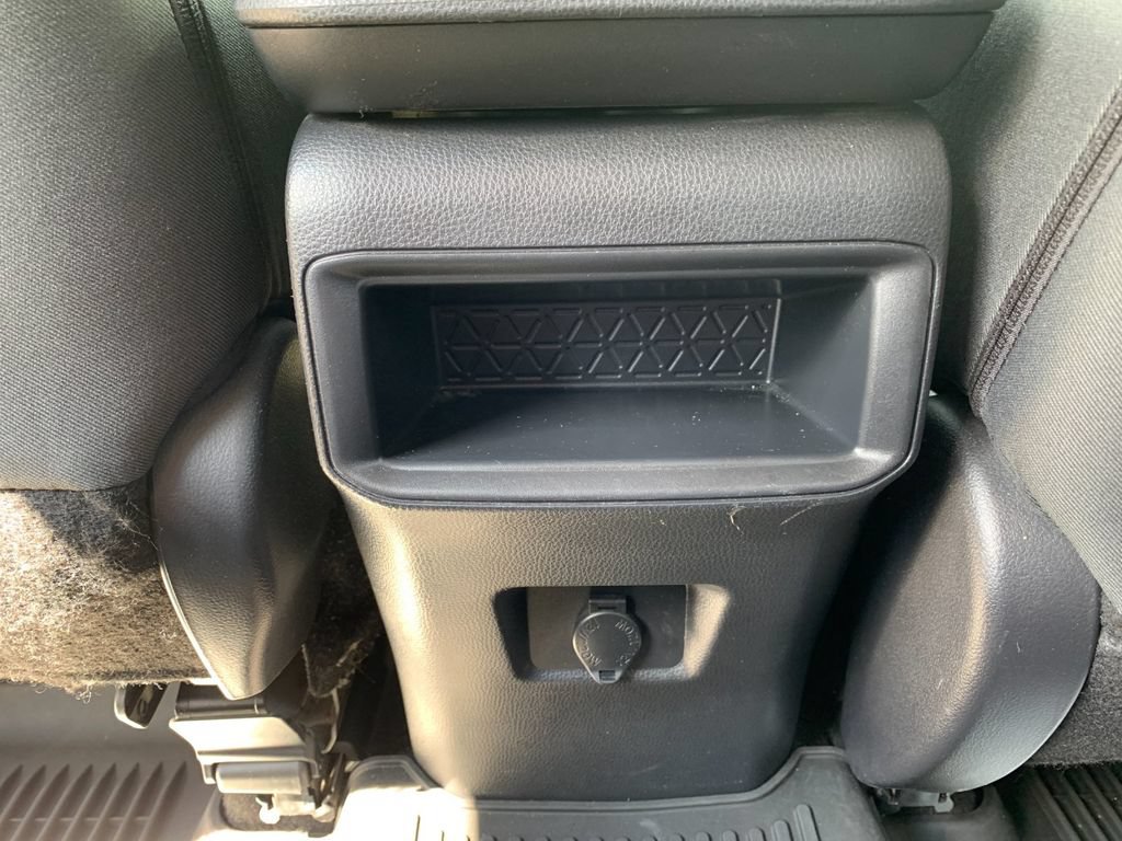 Used 2021 Toyota RAV4 LE AWD/4WD image 15