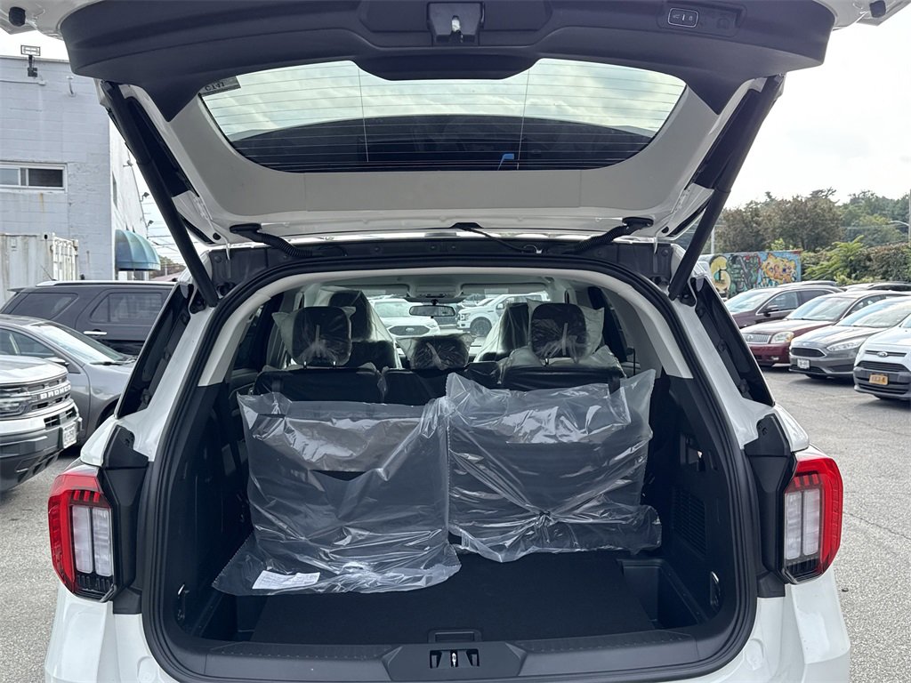 New 2025 Ford Explorer Active image 29