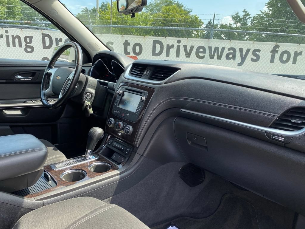 Used 2015 Chevrolet Traverse LT AWD/4WD image 18