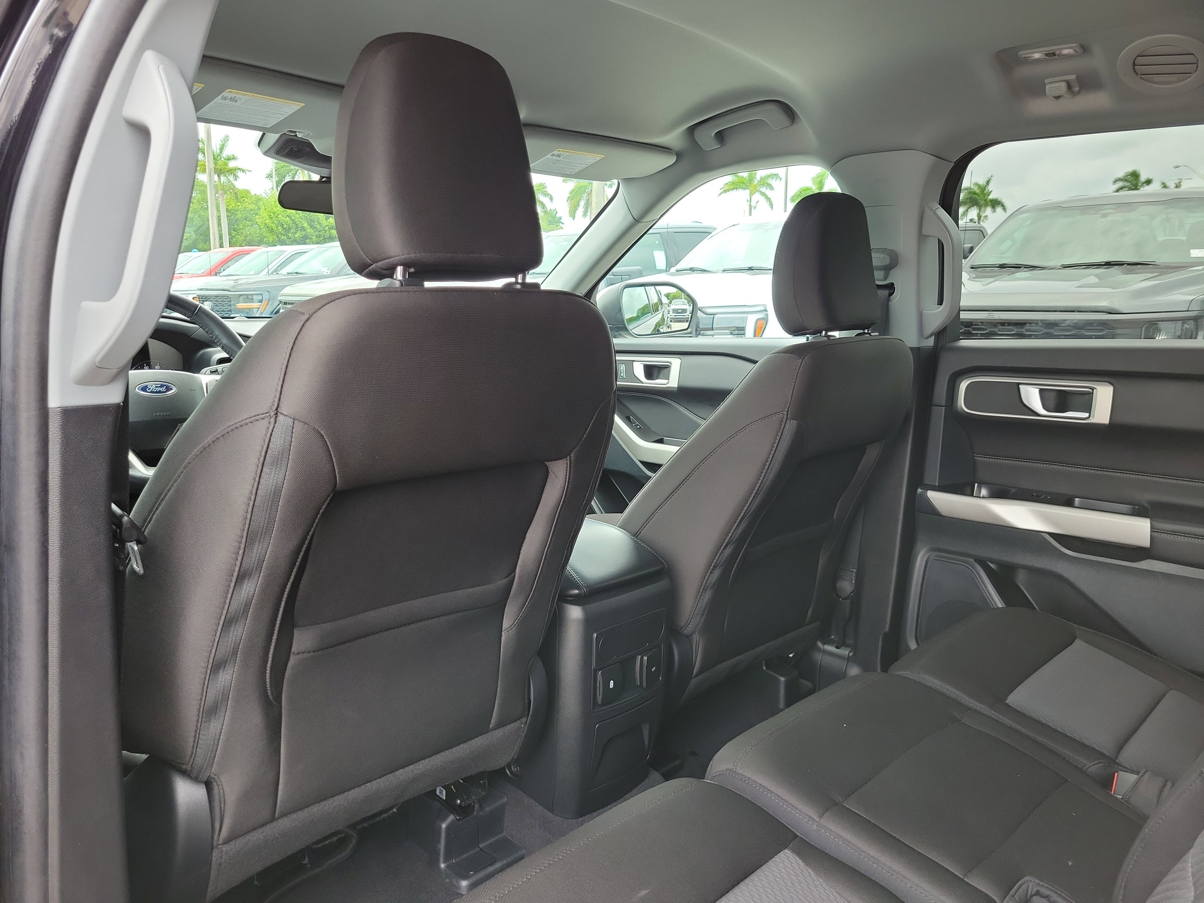 Used 2023 Ford Explorer XLT RWD image 13
