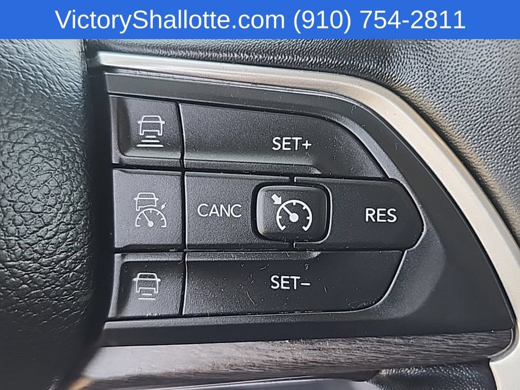 Used 2022 Jeep Grand Cherokee L Limited AWD/4WD image 16