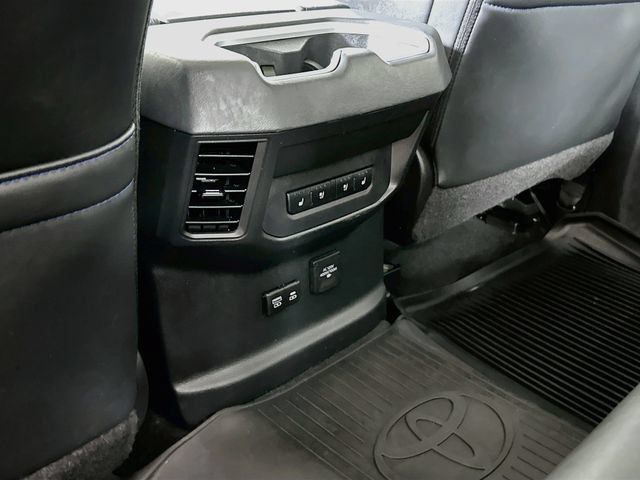 Used 2022 Toyota Tundra Platinum w/ Advanced Package AWD/4WD image 32