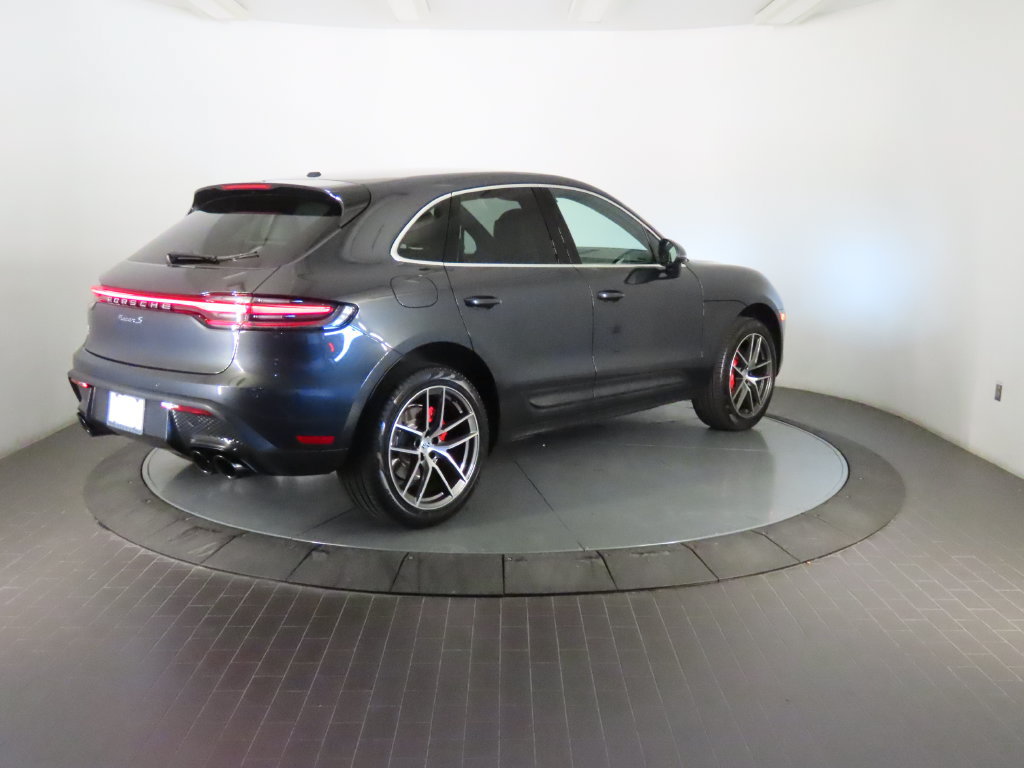 Certified 2023 Porsche Macan S AWD/4WD image 7