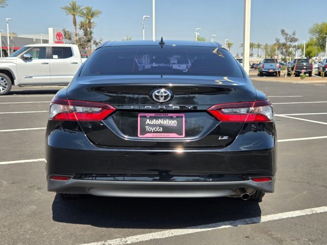 Used 2021 Toyota Camry LE image 7