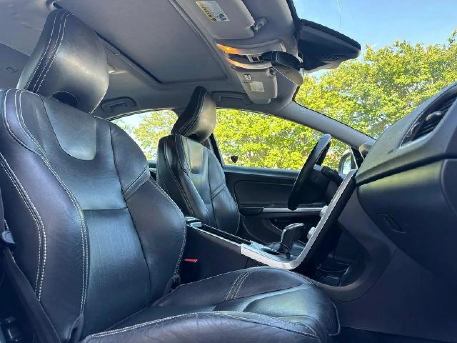 Used 2017 Volvo S60 T5 Dynamic FWD image 23