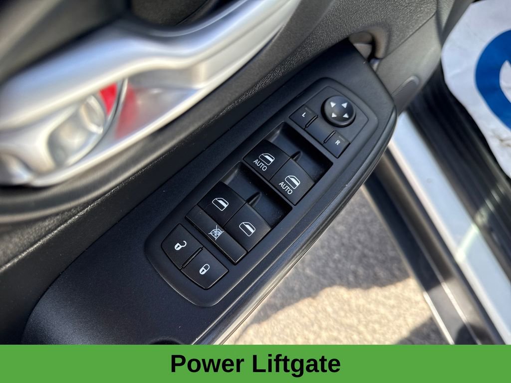 Used 2016 Jeep Cherokee Trailhawk w/ Comfort/Convenience Group image 13
