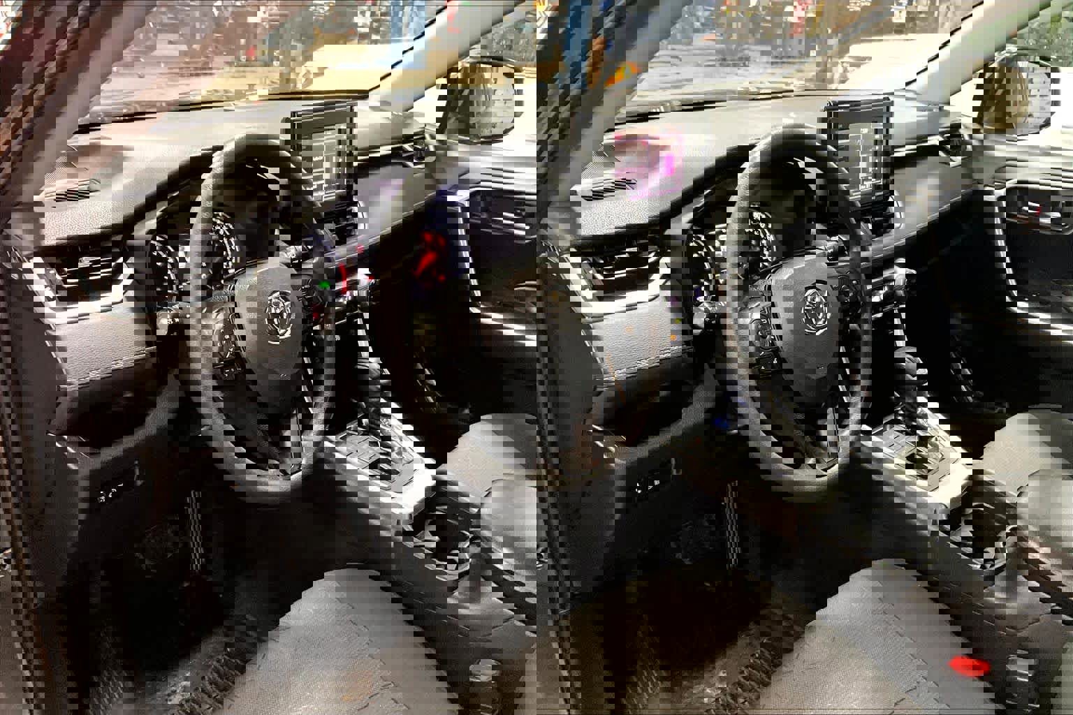 Used 2020 Toyota RAV4 XLE w/ All Weather Liner Package image 15