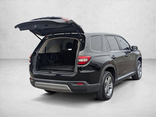 Used 2025 Honda Pilot EX-L image 5