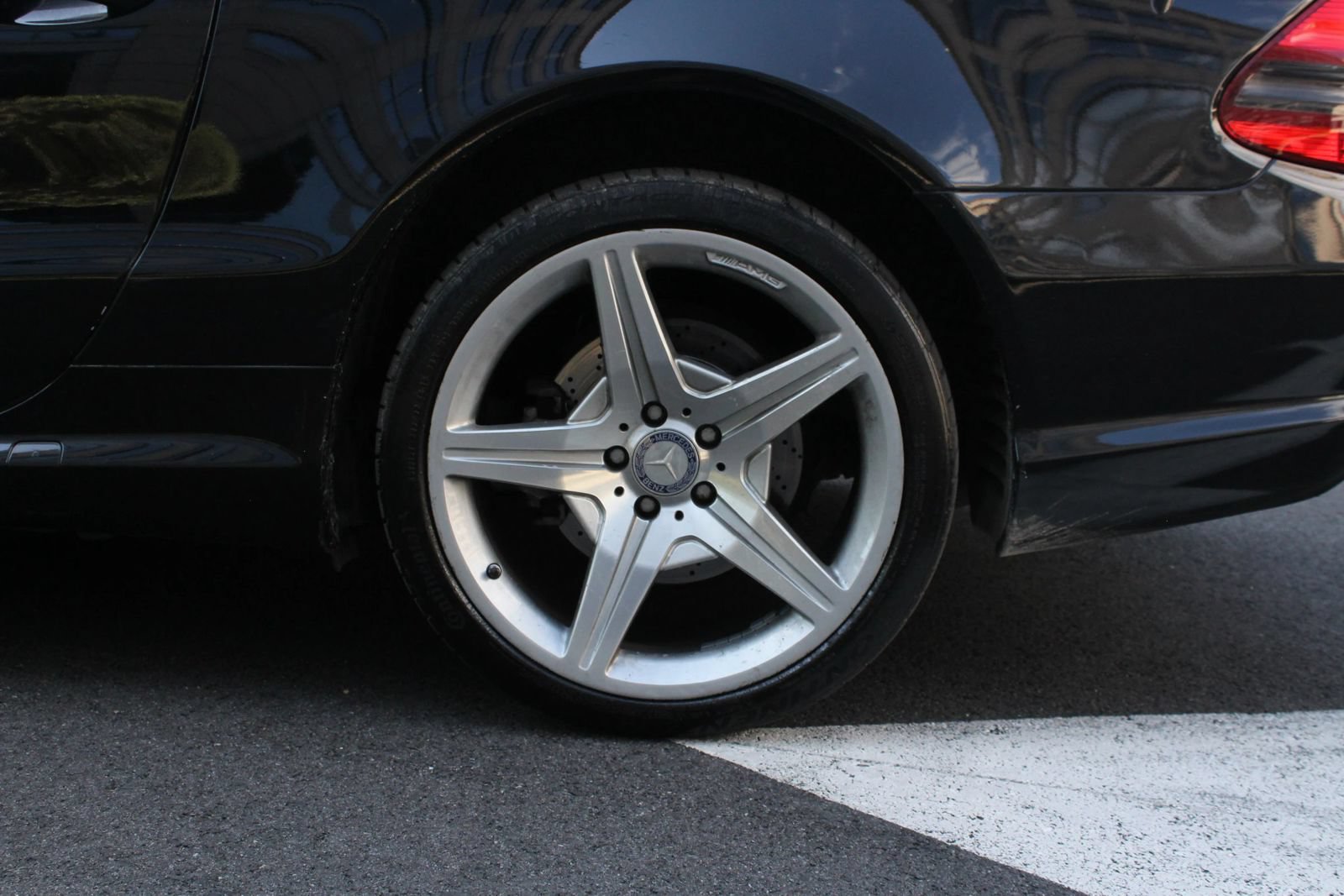 Used 2011 Mercedes-Benz SL 550 image 12