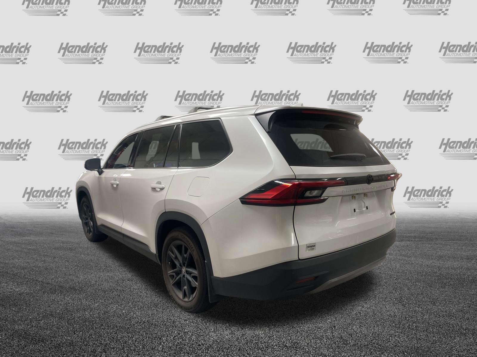 Used 2024 Toyota Grand Highlander FWD image 8
