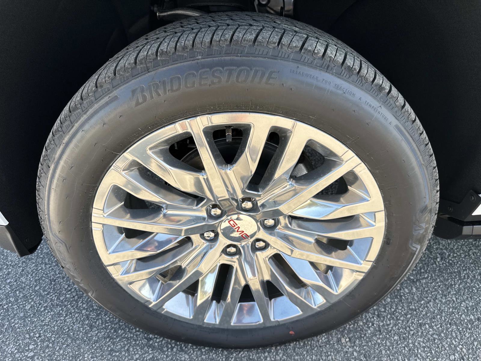 New 2026 GMC Yukon XL Denali w/ Sun & Power Step Package image 10