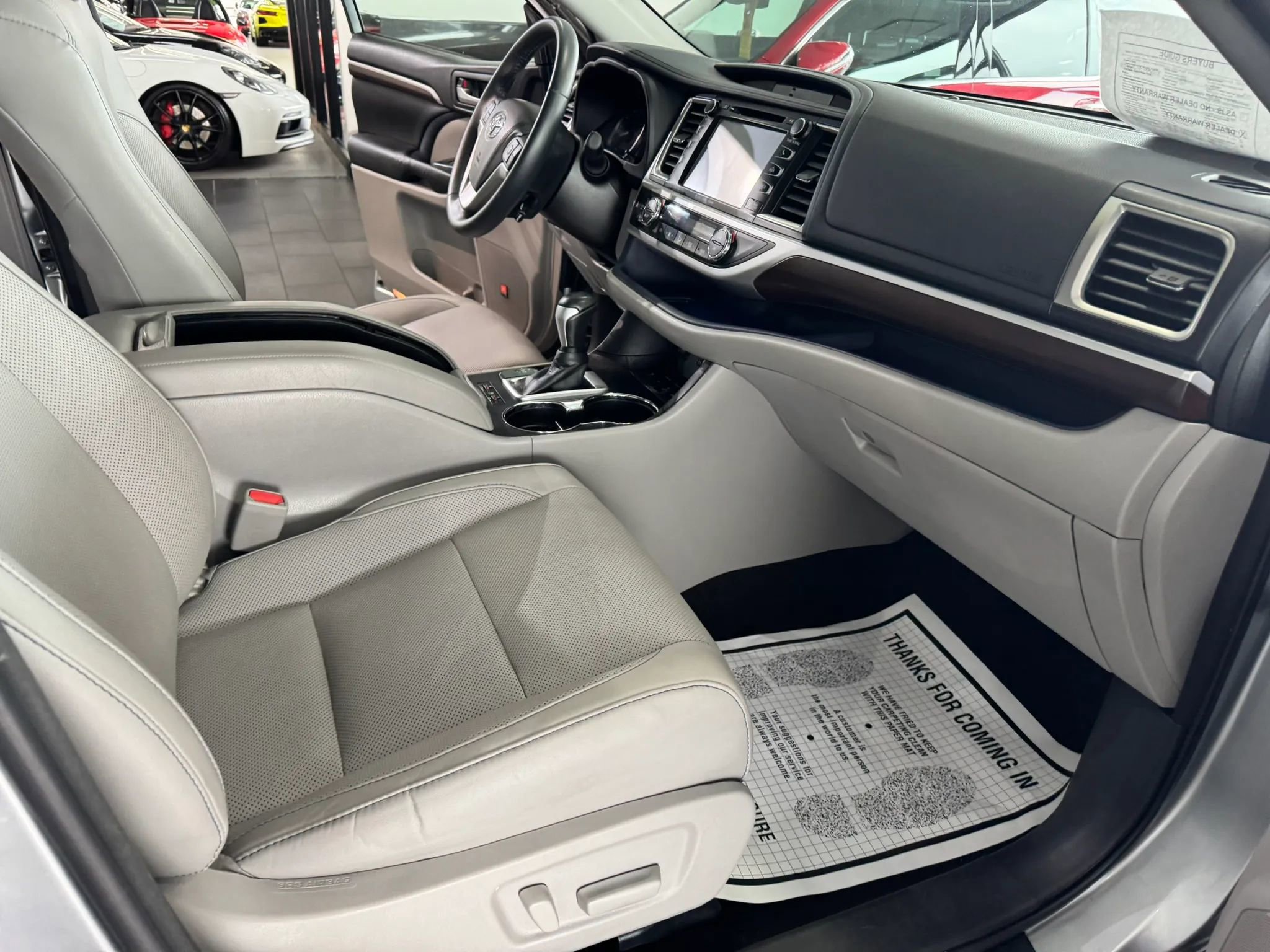 Used 2016 Toyota Highlander Limited AWD/4WD image 12