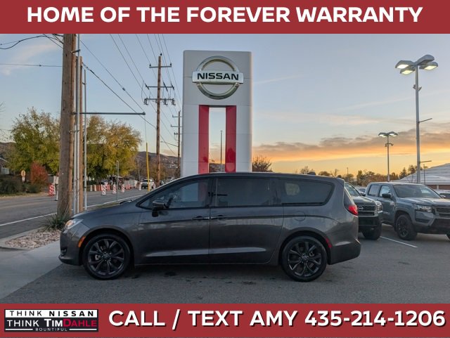 Used 2020 Chrysler Pacifica Touring w/ S Appearance Package