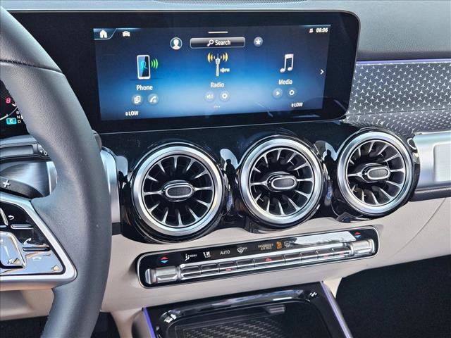New 2025 Mercedes-Benz GLB 250 image 12