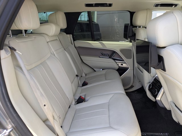 Certified 2023 Land Rover Range Rover SE image 23